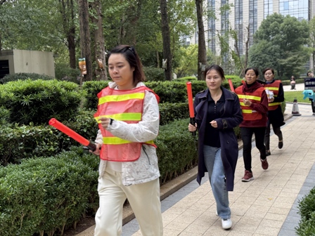 1762737048208645.jpg 6b4800d2-3dba-40ec-9b46-069a04ca7783.jpg